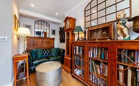 Outstanding Antique 1Br Flat In Soho