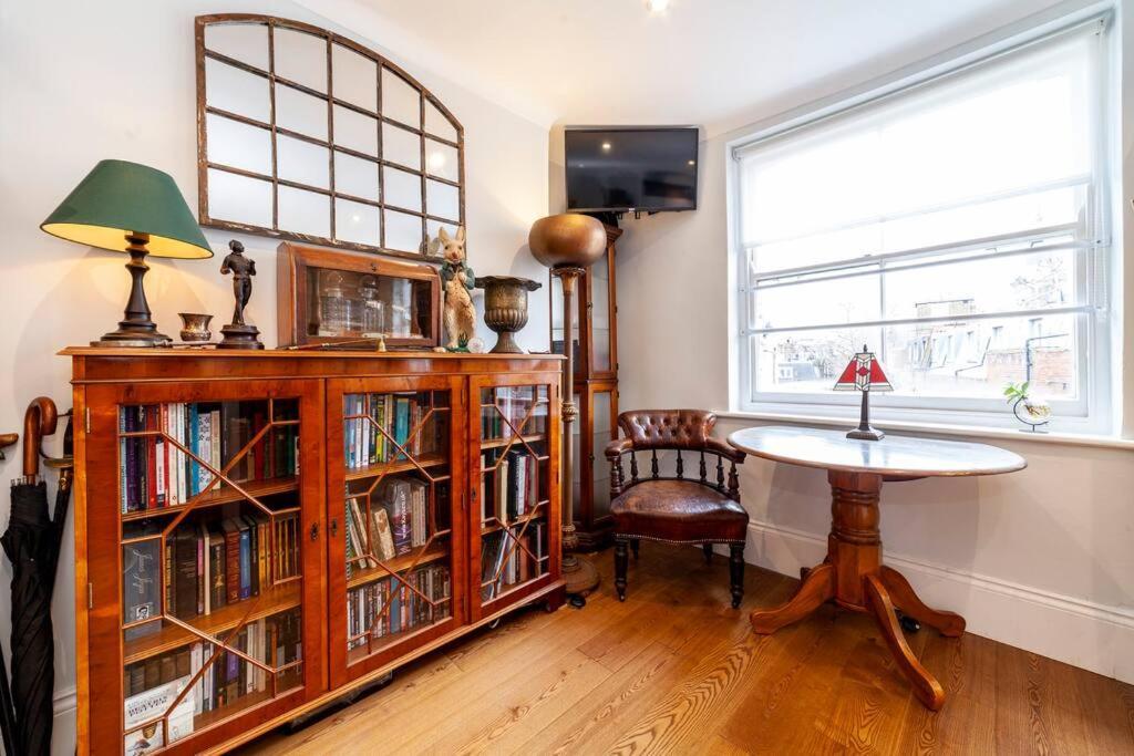 Outstanding Antique 1Br Flat In Soho Apartment London Exterior photo